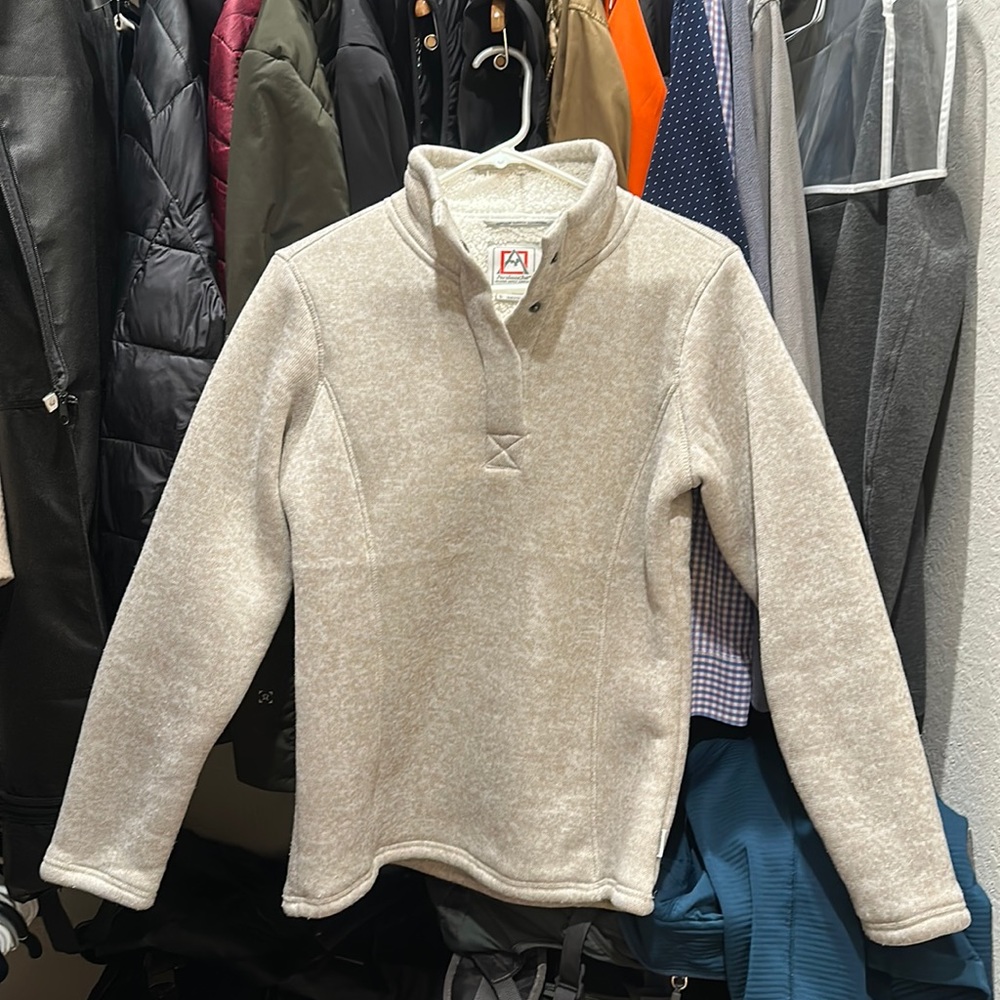 Avalanche half button up pullover *super warm!!”